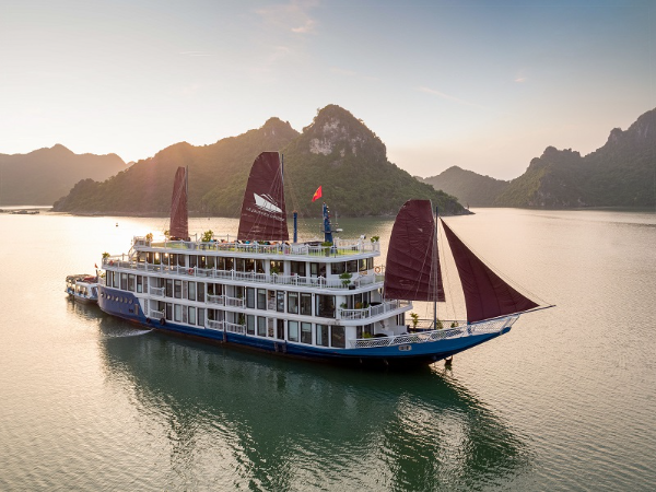 Trải nghiệm Hạ Long 2 ngày 1 đêm: Du thuyền 5 sao –Le Journey Luxury Cruise